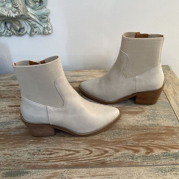 DV Dolce Vita Boots Womens Oppry Ankle Booties Cream Side Zip Heeled, Size 7.5 - Picture 6 of 13